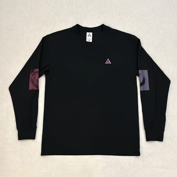 Nike ACG Cosmic Coast Long Sleeve T-Shirt - Picture 1 of 7